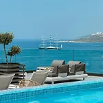Ξενοδοχείο Glow Boutique & 4*