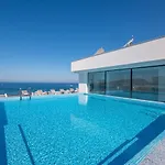 Ξενοδοχείο Glow Boutique & 4*