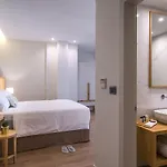 Glow Boutique & Σαράντα