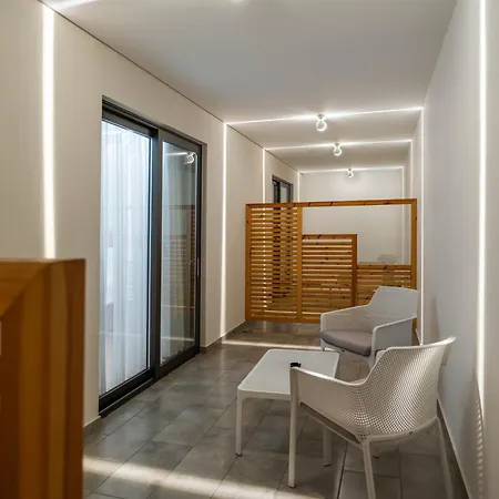 Glow Boutique & Sarandë