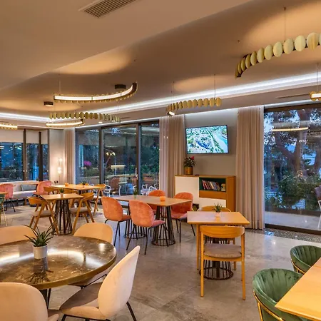 Hotel Glow Boutique & Sarande