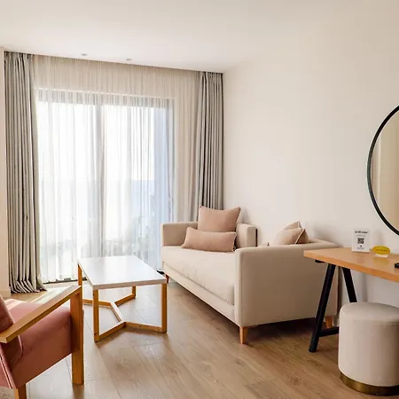 Glow Boutique & Hotel Sarandë