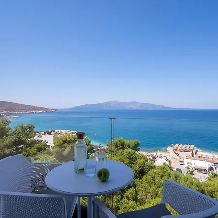 Glow Boutique & Sarande