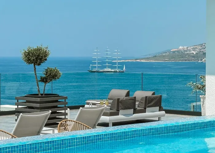 Hotel Glow Boutique & 4*