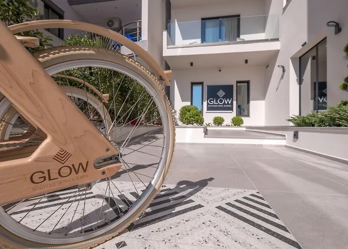 Glow Boutique & 4* Sarandë