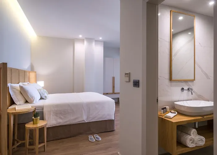 Glow Boutique & Sarandë