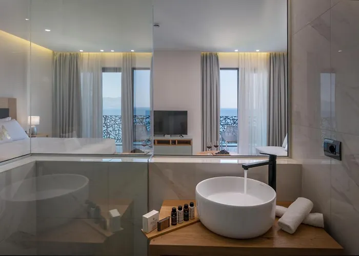 Glow Boutique & Sarandë