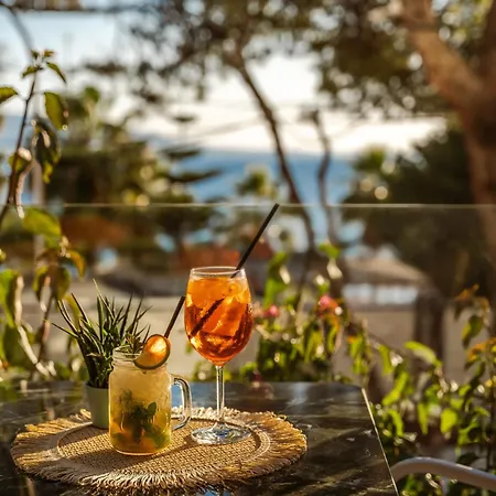 Ξενοδοχείο Glow Boutique &