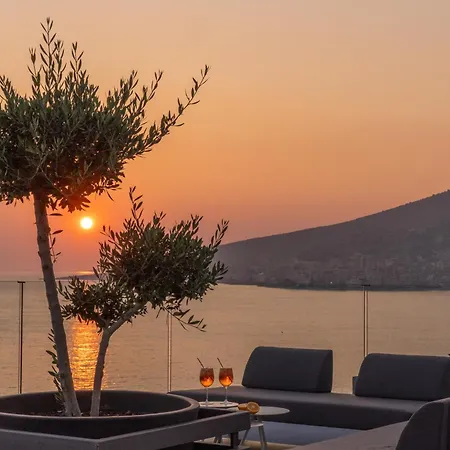 Ξενοδοχείο Glow Boutique &