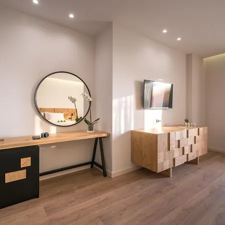 Ξενοδοχείο Glow Boutique &