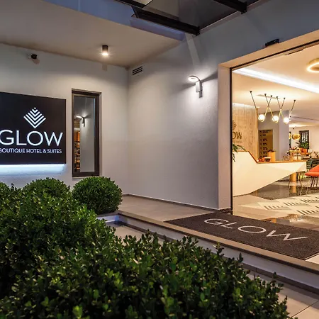 Hotel Glow Boutique & 4*