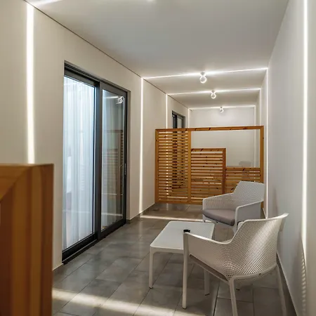 Hotel Glow Boutique & 4*