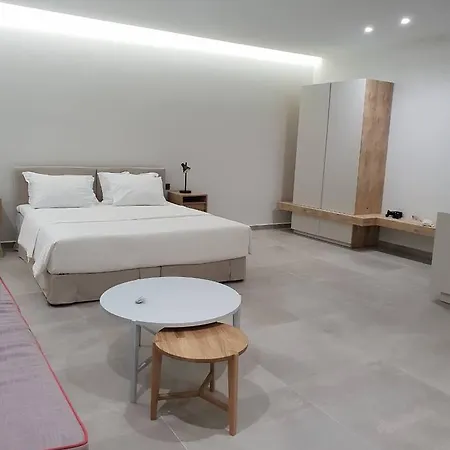 Glow Boutique & Ξενοδοχείο Σαράντα