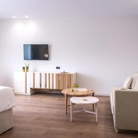 Glow Boutique & Σαράντα