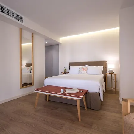 Glow Boutique Hotel&suites 4*