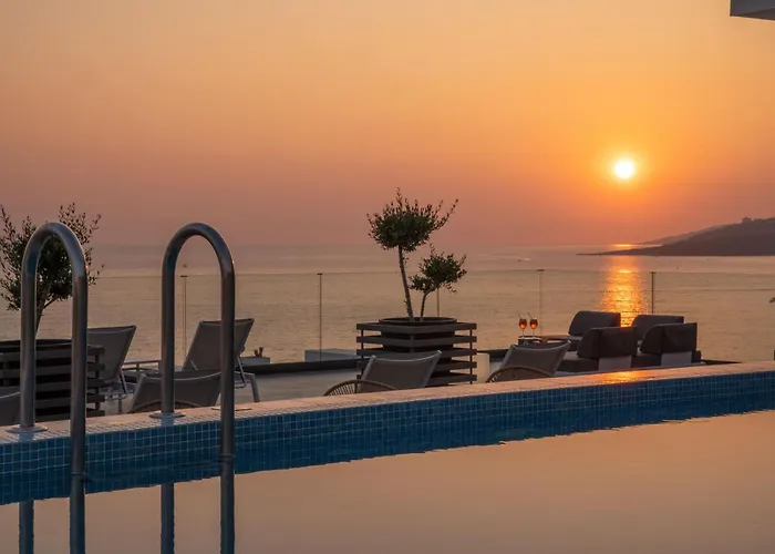 Glow Boutique & Sarande