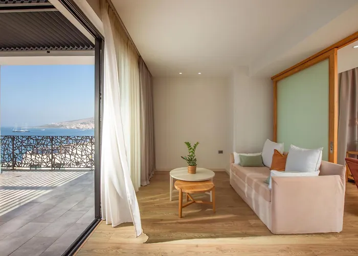 Glow Boutique & Hotel 4*