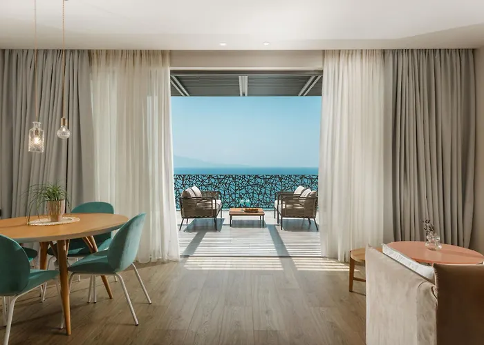 Glow Boutique & Hotel