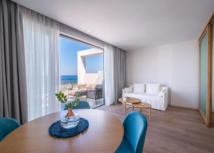 Glow Boutique & Hotel