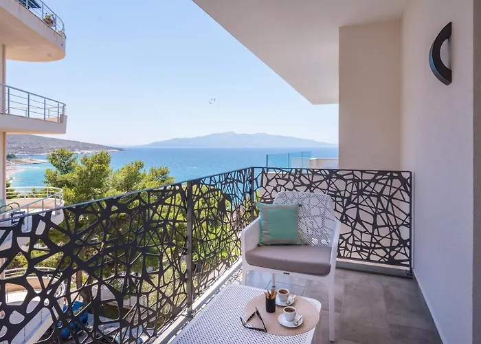 Hotel Glow Boutique & 4*