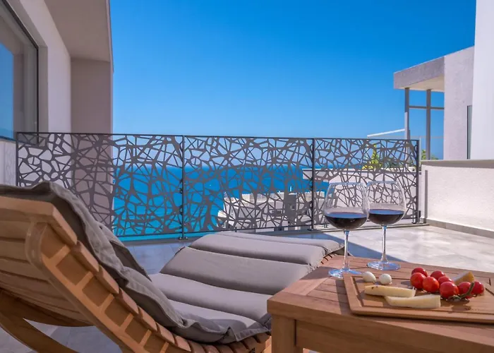 Glow Boutique & Hotel